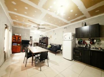 Casa · 263m² · 7 Ambientes · 1 Cochera · Venta Casa 7 Amb 400 m² Valentin Alsina Lanús