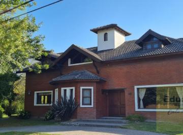 Casa · 300m² · 4 Ambientes · 3 Cocheras · Casa - Parque Las Naciones
