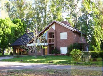 Casa · 250m² · 4 Ambientes · 1 Cochera · Casa - Country El Paraíso