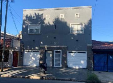 Departamento · 48m² · 3 Ambientes · 1 Cochera · Departamento - Lanús Este