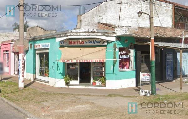 Local comercial · 240m² · 7 Ambientes · 1 Cochera