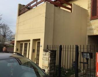 Casa · 180m² · 5 Ambientes · Chalet Vende en San Antonio de Padua Planta Alta