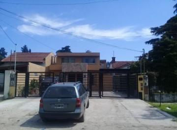 Casa de 6 ambientes, Moreno · Venta de Casa Al Fondo Mas 2 Departamentos Al Frente en Moreno - Permuta