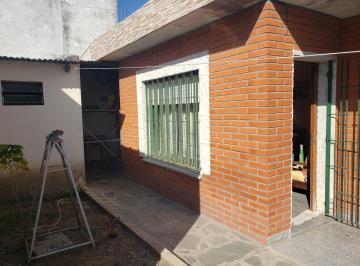 PH de 2 ambientes, Hurlingham · Casa Tipo PH en Centro de Villa Tesei Nuevo Valor