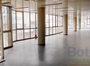 Oficina comercial · 190m² · 1 Ambiente · Oficina Luminosa de 190 m² en Barrio de Once