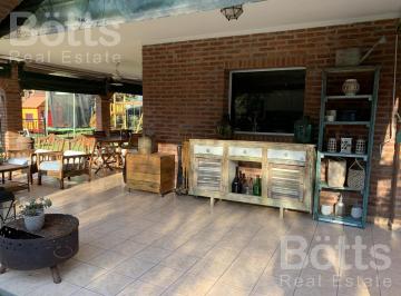 Casa · 200m² · 4 Ambientes · 2 Cocheras · Venta Increíble Casa con Piscina en Country Banco Provincia
