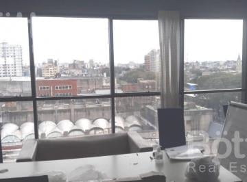 Oficina comercial · 58m² · 1 Ambiente · Amplia Oficina con Vista Abierta en El Centro de Liniers