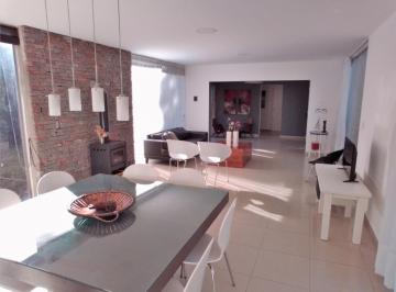 Casa 484m² Venta La Reserva · Luminosa y Moderna Casa con 3 Dorm. a 300 m del Mar Dentro de La Reserva