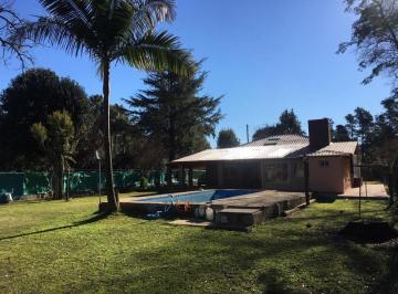 Casa · 134m² · 5 Ambientes · 2 Cocheras · Casa en Venta con Pileta y Amplio Parque - San Miguel