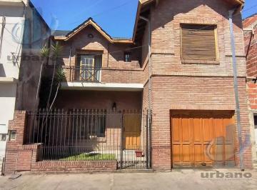 Casa · 168m² · 4 Ambientes · 1 Cochera · Venta Chalet 4 Amb. - Ramos Mejia Sur