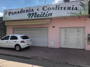 Bodega-Galpón , La Matanza · Lote 10x30 - Local Comercial + Galpon + Departamentos - con Renta
