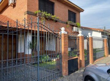 Casa · 269m² · 7 Ambientes · 4 Cocheras · Casa Venta - Lomas de San Isidro