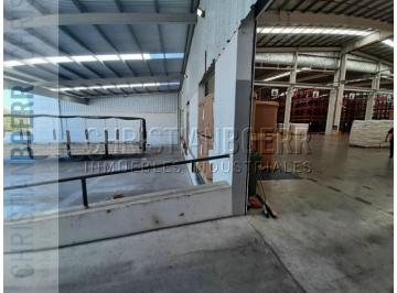 Bodega-Galpón , Pilar · 10.000 m² Cub Seminuevos Dentro del Parque Ind de Pilar. Exce