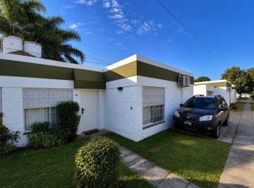 PH · 100m² · 3 Ambientes · 2 Cocheras · Hermoso PH en Temperley en Condominio Impecable