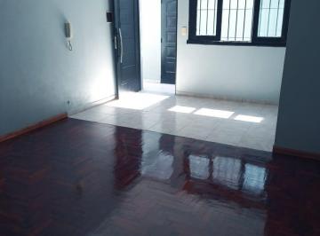 PH de 3 ambientes, La Plata · Departamento de Dos Dorm.