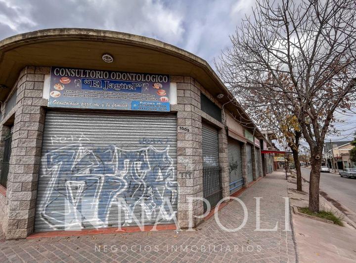 Local comercial · 240m²