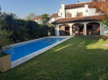 Casa · 225m² · 4 Ambientes · 4 Cocheras · Casa en Venta Aranjuez Cc