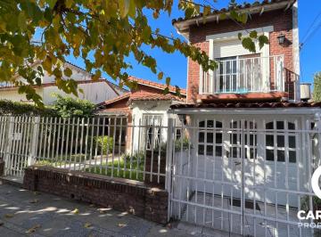Casa · 199m² · 4 Ambientes · 1 Cochera · Casa Tres Dorm. Venta Ituzaingo Norte Apto Credito