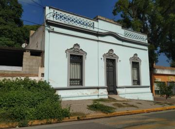 Casa de 9 ambientes, Alta Gracia · Casona Más Locales en Calle Liniers - Alta Gracia