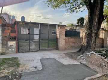 Casa de 4 ambientes, Esteban Echeverría · Casa en Venta Sobre Lote 10 X 21. El Jaguel