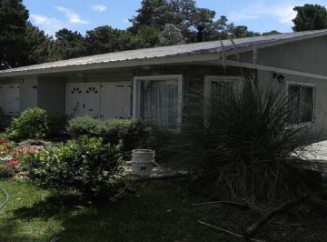 Casa de 5 ambientes, Costa del Este · Casa en Av7 Costa del Este