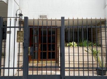 Departamento · 60m² · 3 Ambientes · 1 Cochera · Dos Dorm. con Cochera, Excelente Zona.