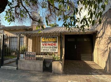 GIA-GIA-2488_2 · Casa 4 Ambientes. | Urquiza 1320