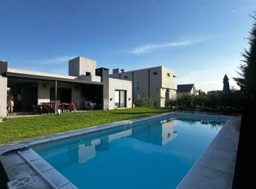 Casa de 4 ambientes, Ezeiza · Hermosa Casa 4 Ambientes en Canning Barrio Los Talas - Apto Crédito