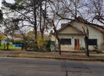 Casa de 4 ambientes, Lomas de Zamora · Casa de 3 Amb y Depto de 2 Mas Terreno Libre