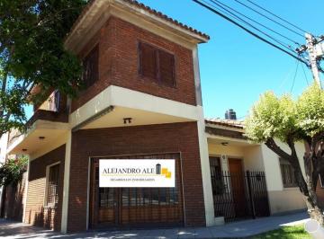 Casa · 97m² · 4 Ambientes · 1 Cochera · Casa - General San Martin