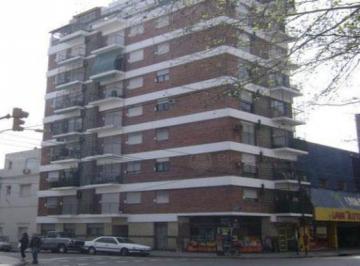 Local comercial · 51m² · Local de 2 Plantas en Venta, Zona Flores!