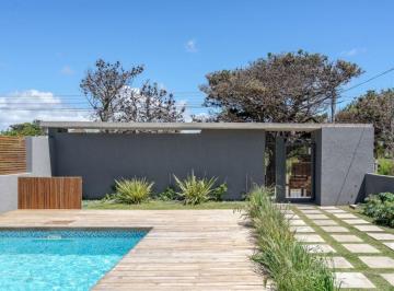 Departamento de 2 ambientes, Pinamar · Venta Departamento Dos Ambientes Frente Al Mar - Retasado
