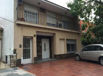 Casa · 160m² · 7 Ambientes · 1 Cochera · Excelente Inmueble en Venta o Alquiler