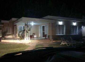 Casa de 7 ambientes, La Falda · Casa en La Falda Se Vende o Permuta