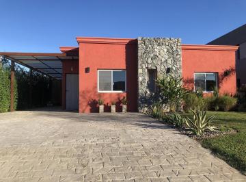 Casa · 231m² · 6 Ambientes · 4 Cocheras · Casa - La Cañada de Pilar
