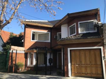 Casa de 9 ambientes, Lomas de Zamora · Chalet en Venta