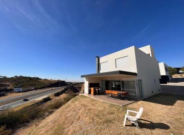 Casa de 3 ambientes, La Calera · Alquiler Casa 3 Dorm. La Cuesta Villa Residencial!