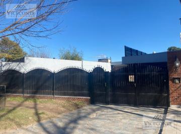 Casa · 130m² · 6 Ambientes · Casa - Barrio Las Mandarinas