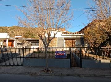 Casa de 4 ambientes, Villa Carlos Paz · Casa en Barrio Residencial José Muñoz