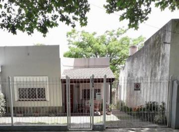 Casa de 3 ambientes, Almirante Brown · Retasada! Casa con Excelente Lote en Jose Marmol