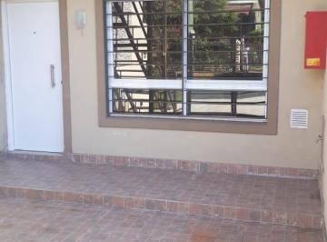 Departamento de 2 ambientes, La Matanza · Departamento 2 1/2 Amb. con Cochera y Patio en P. Baja