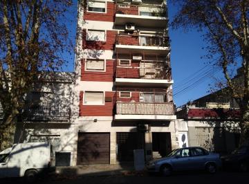 Departamento · 40m² · 2 Ambientes · 1 Cochera · Departamento de 2 Ambientes Lateral con Espacio Guardacoche
