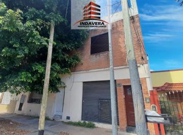 Casa de 4 ambientes, General San Martín · PH de 191 m² Tot – 3 Dorm. 2 Baños. Local o Coch. 2 Terrazas. Parrilla. V. Lynch
