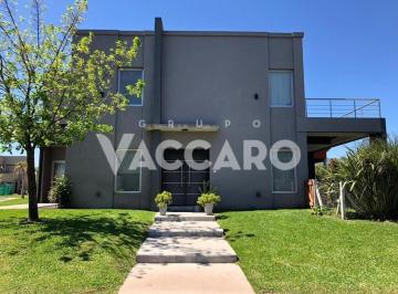 VCO-VC2-143_2 · Casa en Venta, 4 Ambientes, en Barrio Haras Maria Victoria