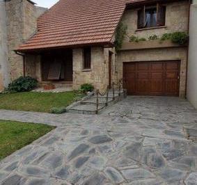 Casa · 198m² · 4 Ambientes · 2 Cocheras · Chalet 4 Ambientes en Peralta Ramos Oeste