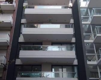 Departamento · 170m² · 3 Ambientes · 2 Cocheras · Excelente Departamento de 3 Ambientes de Categoria con Dos Cocheras en Brown y San Luis