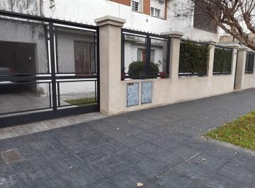 PH de 4 ambientes, Morón · PH en Venta, 4 Ambientes Al Frente, Independiente. Haedo Sur.