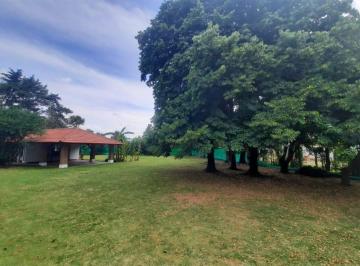 Quinta vacacional de 3 ambientes, Carmen de Areco · ¡Casa Quinta con Excelente Ubicación! Posee 4 Lotes