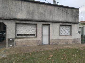 Casa de 4 ambientes, Quilmes · Casa Sobre Lote de 10 por 42 m