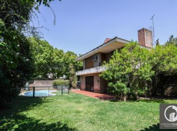 Casa · 330m² · 6 Ambientes · 3 Cocheras · Casa Venta 3 Dorm. Jardin Piscina Fisherton